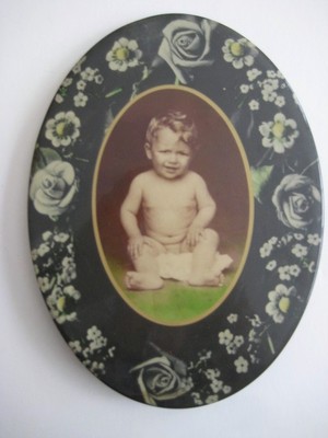 VICTORIAN 8X6 OVAL PHOTOGRAPH PRINTED ON TIN NAKED BOY BABY FLOWER