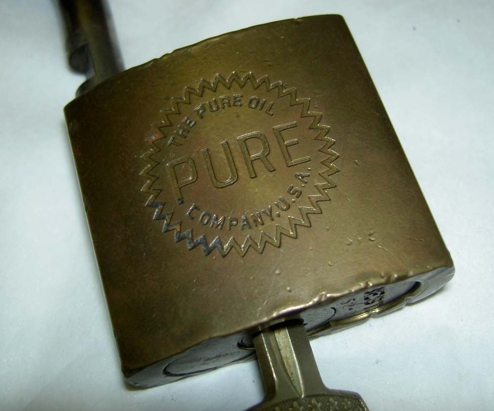 Vintage BEST Logo Padlock Lock THE PURE OIL COMPANY USA I C Core With