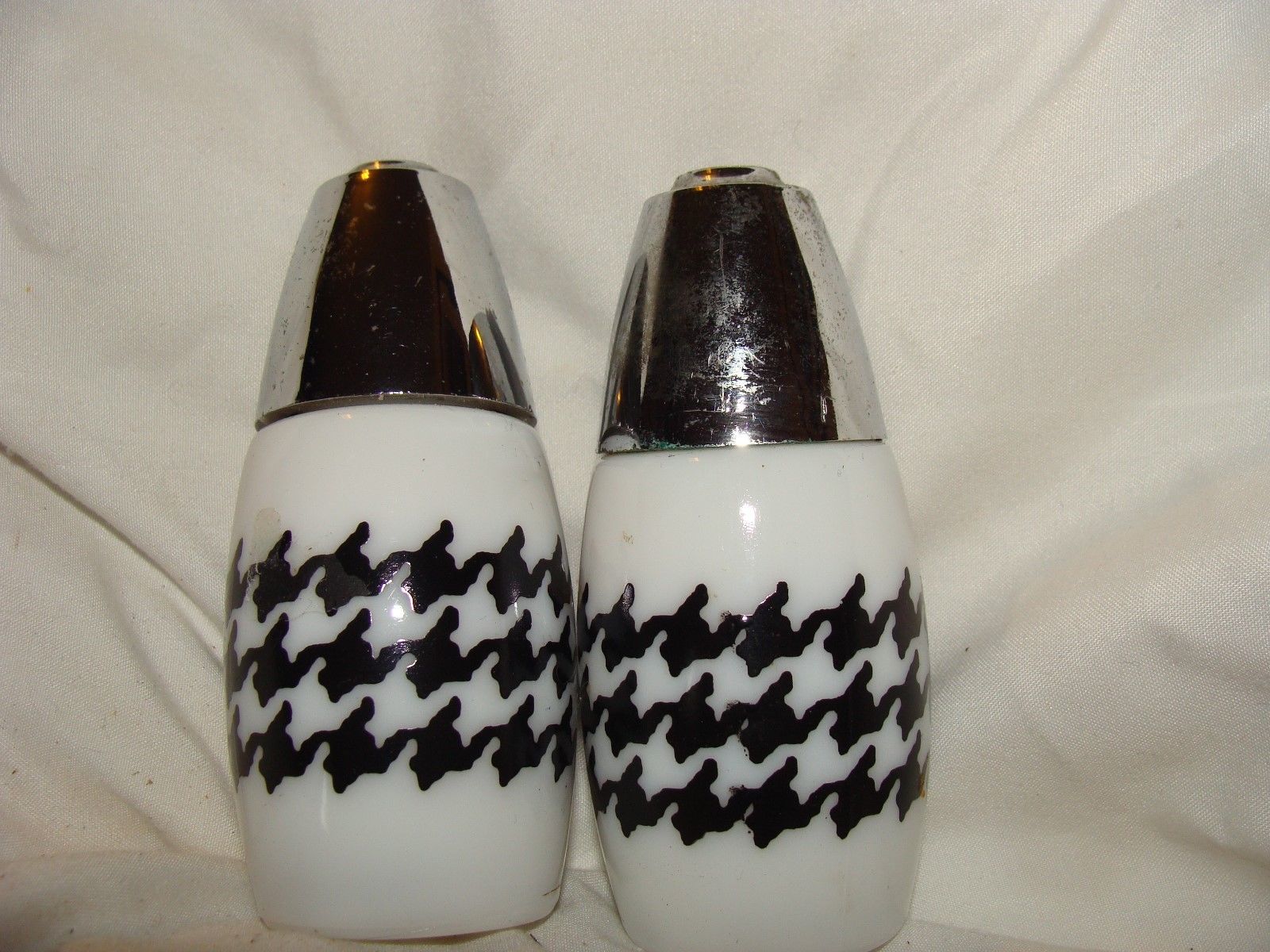 Vintage Westinghouse Milk Glass Salt And Pepper Shakers Black White