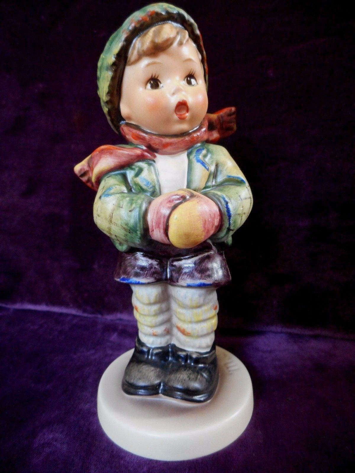 mini hummel figurines