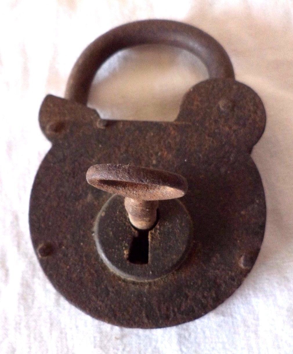 Cadenas Ancien En Fer Forge Antique Price Guide Details Page