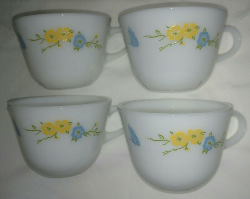 Mint Pyrex Flirtation Coffee Mugs Tea Cups Yellow Blue Flowers