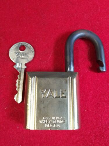 Yale Towne Brass Padlock W Original Numbered Key Old Vintage