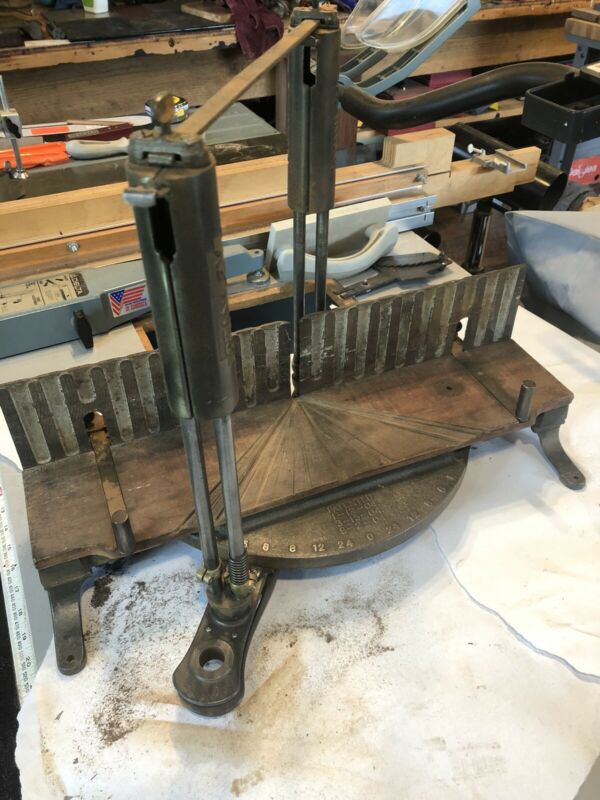 Stanley Antique Vintage 346 Mitre Box And Disston Saw No 3 Frame More