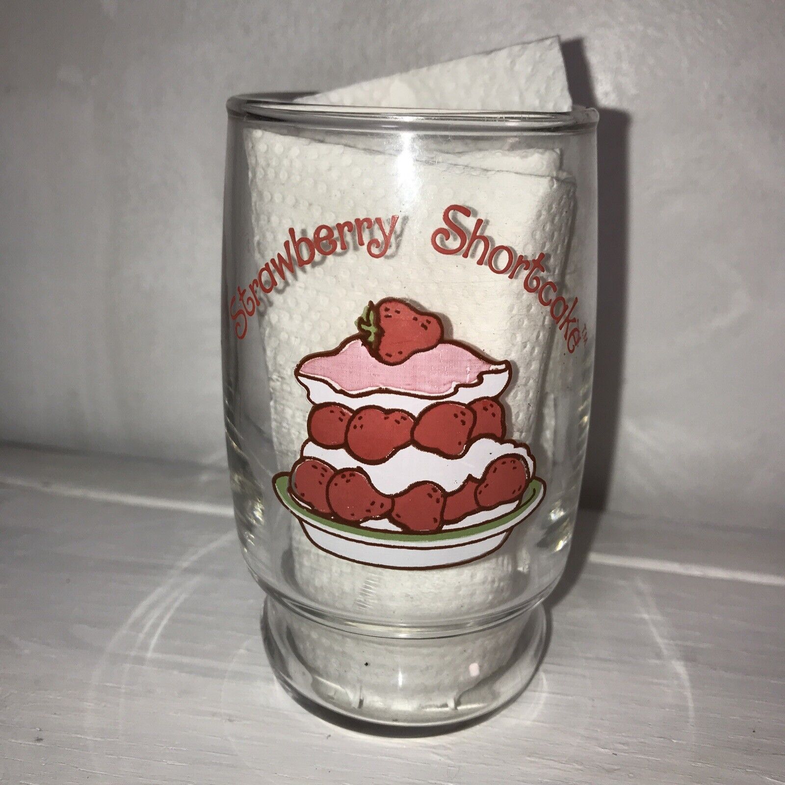 Vintage Strawberry Shortcake Apple Dumpling Milk Glass Coffee Cup