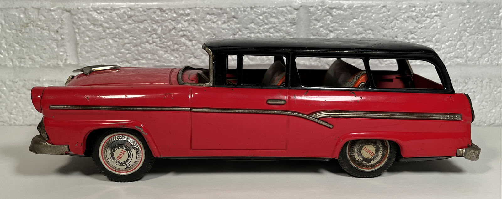 Vintage Bandai Tin Friction Ford Custom Ranch Station Wagon Japan