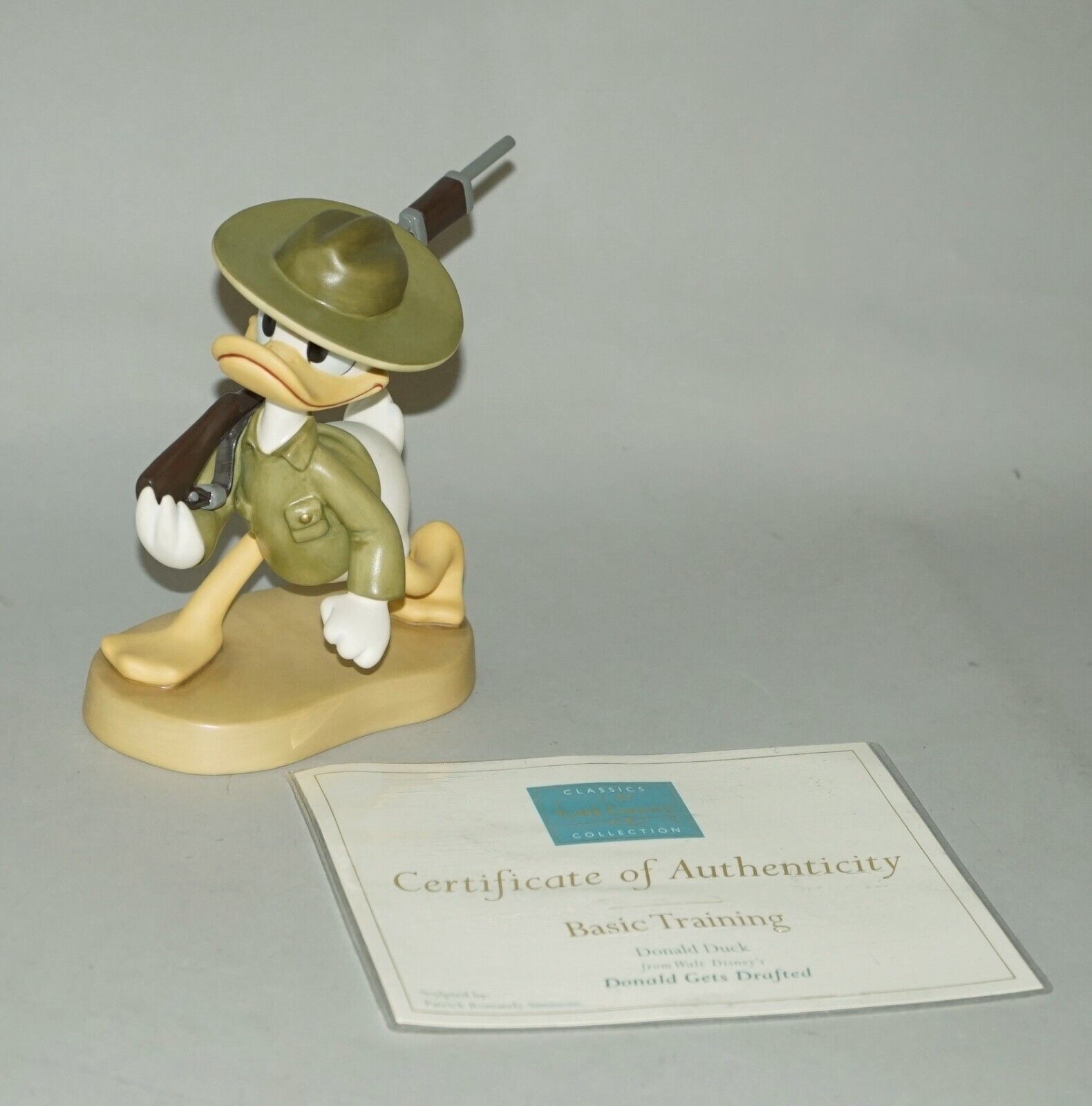 WALT DISNEY CLASSICS COLLECTION FIGURINE DONALD DUCK 534 TALL NICE NO