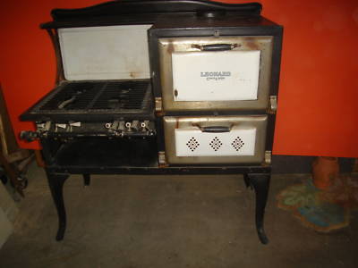  Culinary Boot Camp on Nice Old Antique Gas Cook Stove W 2 Ovens Black   White Completed