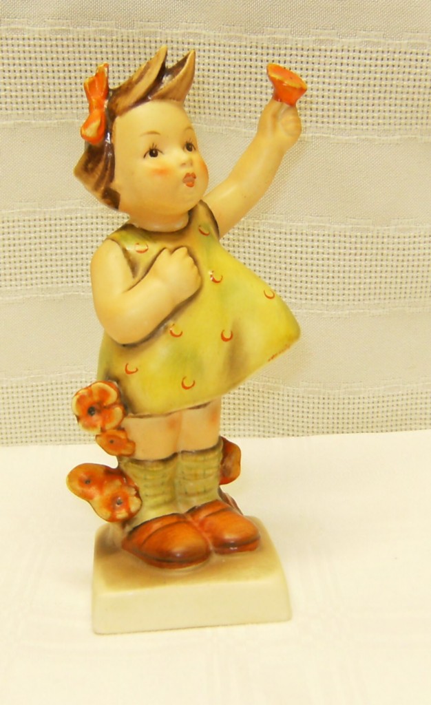 mini hummel figurines