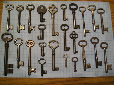   Antique Furniture on 24 Antique Old Skeleton Furniture Cabinet   Lock Keys Completed