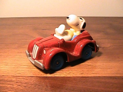 snoopy toy car