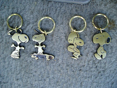 snoopy pop keychain