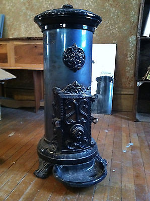 Petit Godin 3720 Coal/Wood Parlor Stove -- Antique Price Guide Details Page