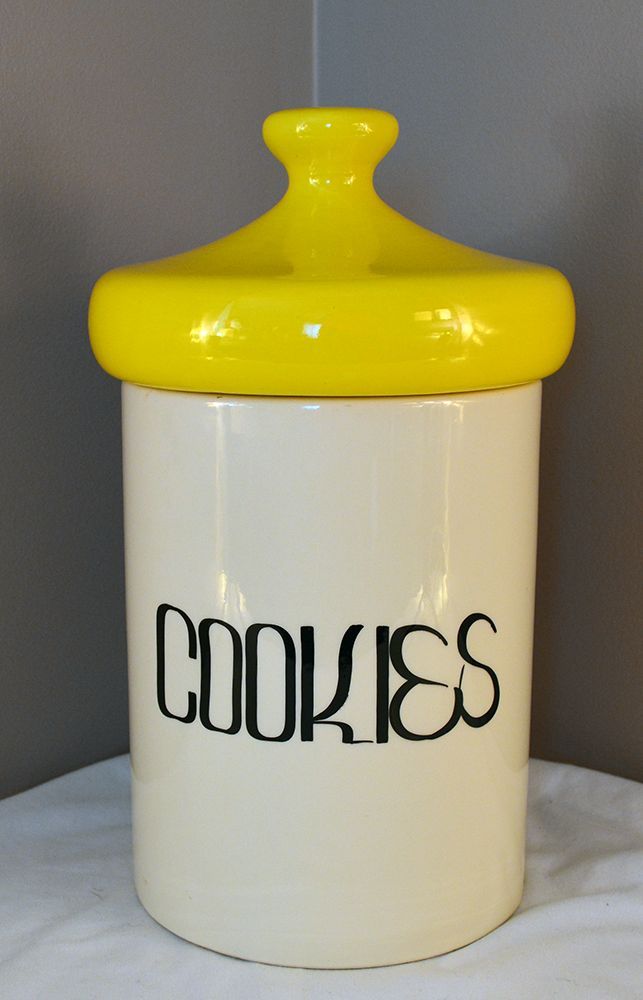 Vintage 1960s Holiday Designs (McCoy) Cookie Jar -- Antique Price Guide